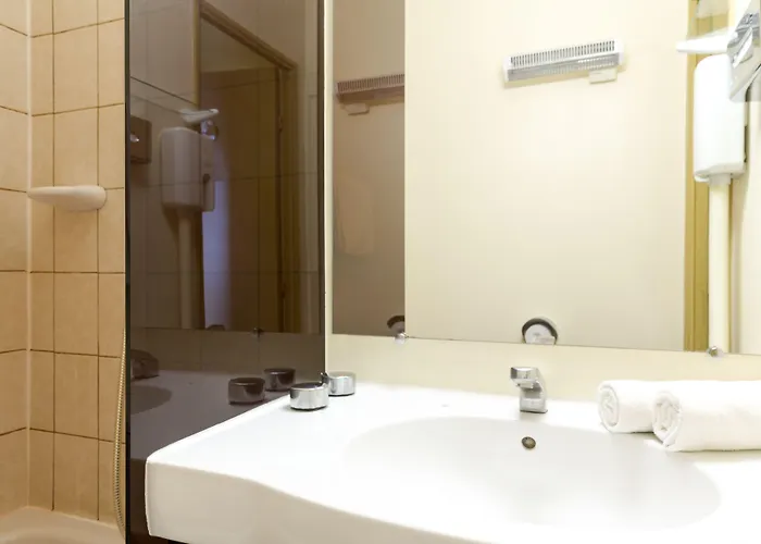 Greet Nancy Sud Hotel 3*